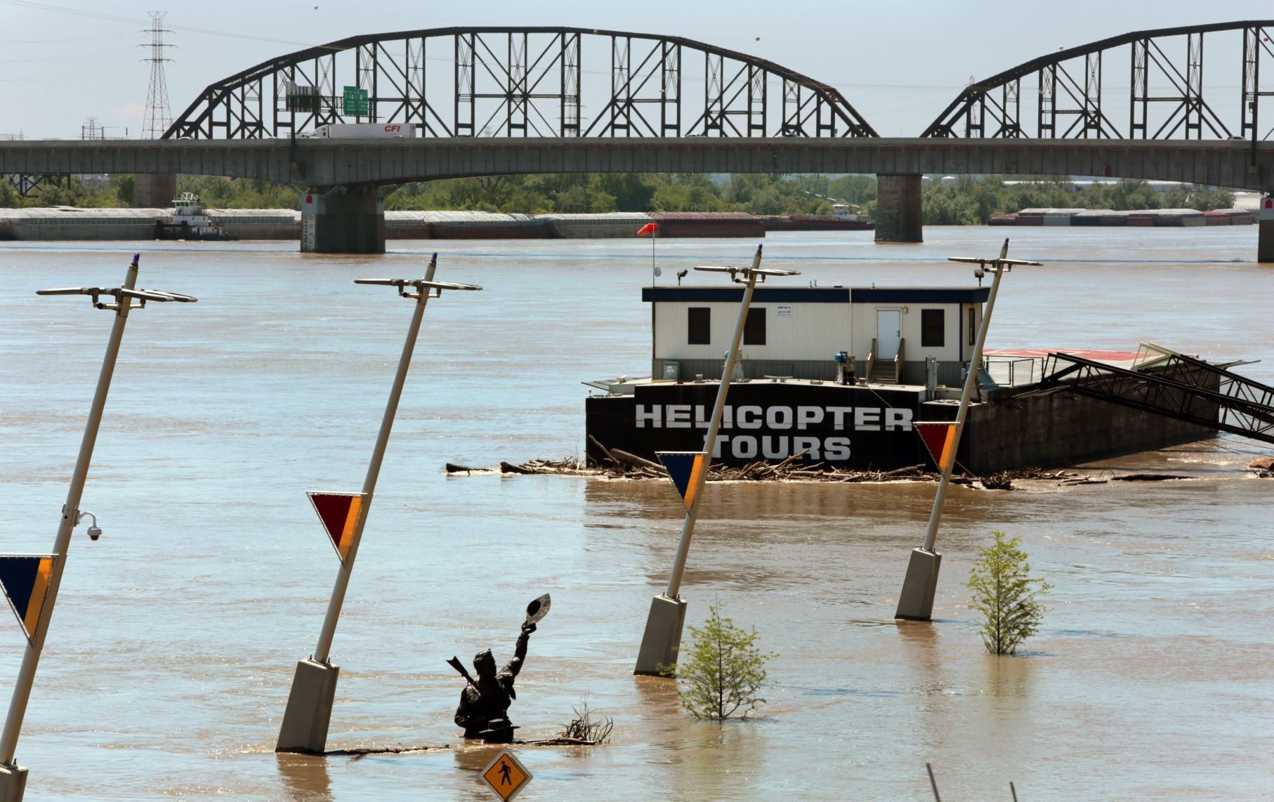 Mississippi River crests in St. Louis